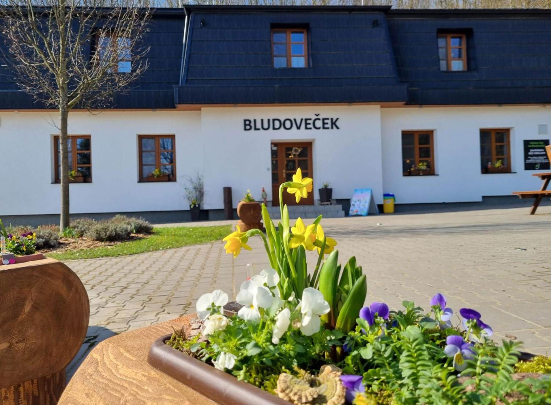 Restaurace A Penzion Bludovecek Dış mekan fotoğraf