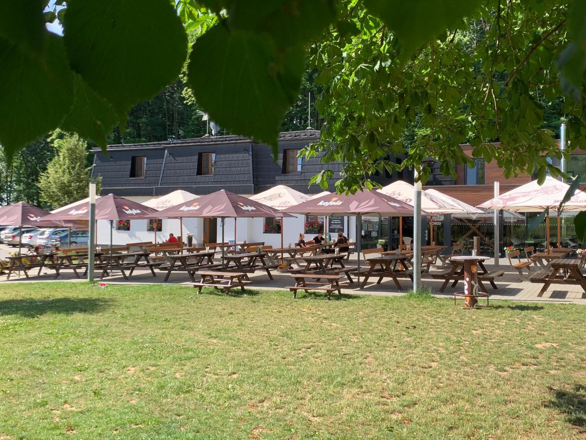 Restaurace A Penzion Bludovecek Dış mekan fotoğraf